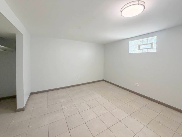 10122 S WALLACE Street, Chicago, IL 60628