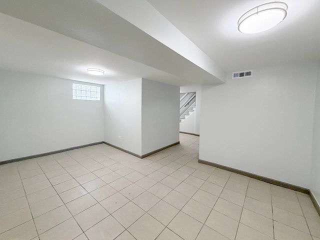 10122 S WALLACE Street, Chicago, IL 60628