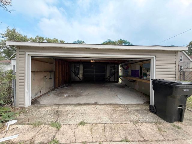 10122 S WALLACE Street, Chicago, IL 60628