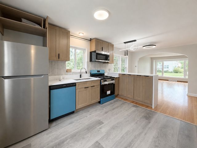 10122 S WALLACE Street, Chicago, IL 60628
