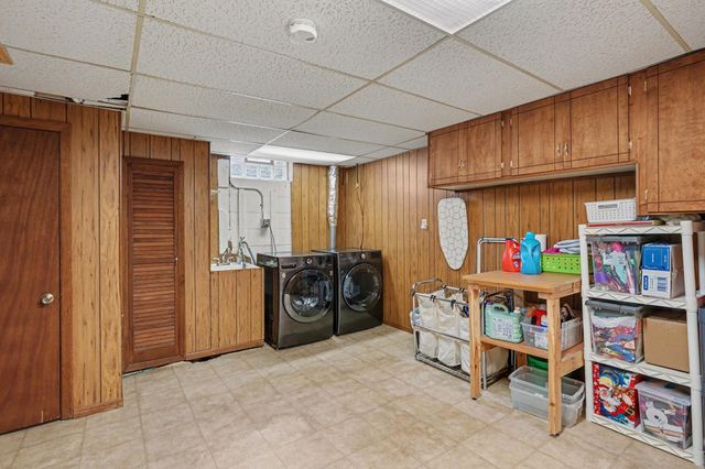 629 Saratoga Street S, Saint Paul, MN 55116