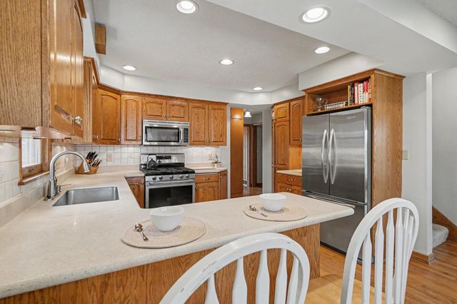 629 Saratoga Street S, Saint Paul, MN 55116