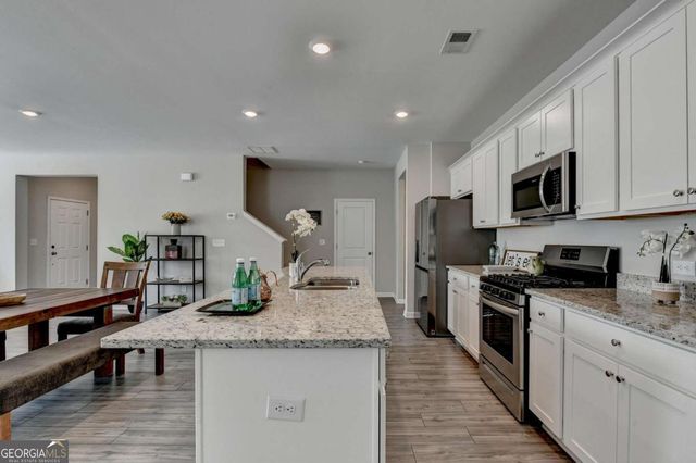 292 Grey Falcon Avenue, Braselton, GA 30517