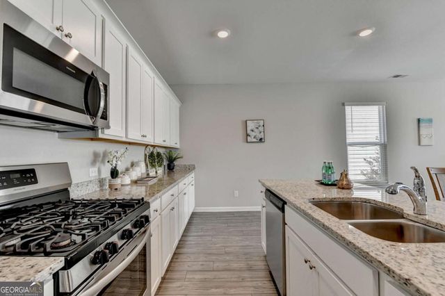 292 Grey Falcon Avenue, Braselton, GA 30517