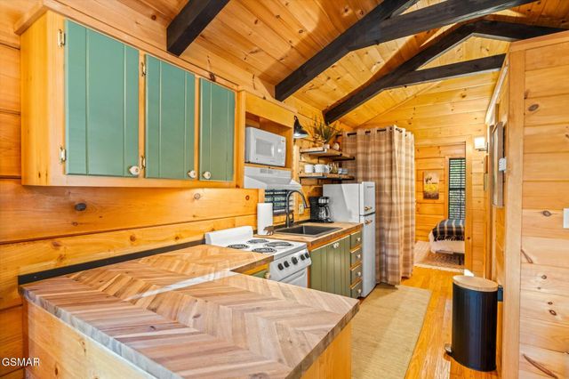 1107 Ridgefield Drive, Sevierville, TN 37876