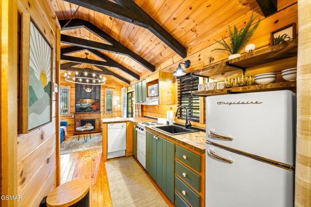 1107 Ridgefield Drive, Sevierville, TN 37876