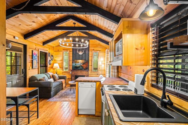 1107 Ridgefield Drive, Sevierville, TN 37876