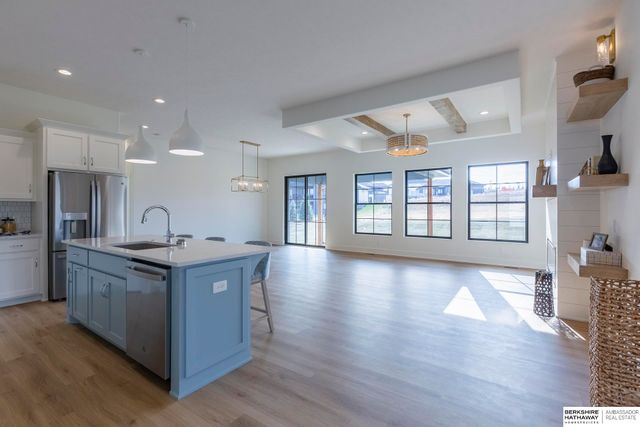 21404 Morning View Drive, Elkhorn, NE 68022