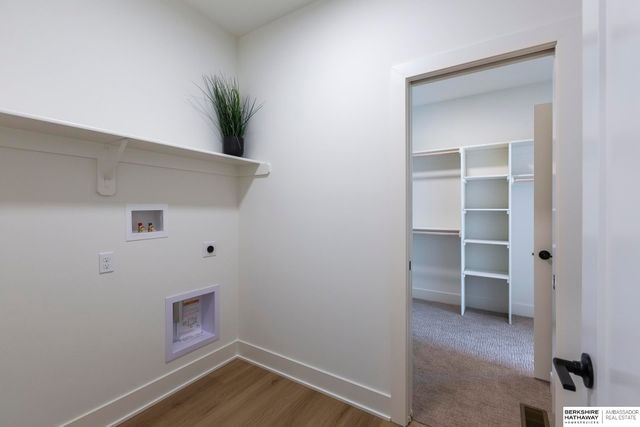 21404 Morning View Drive, Elkhorn, NE 68022