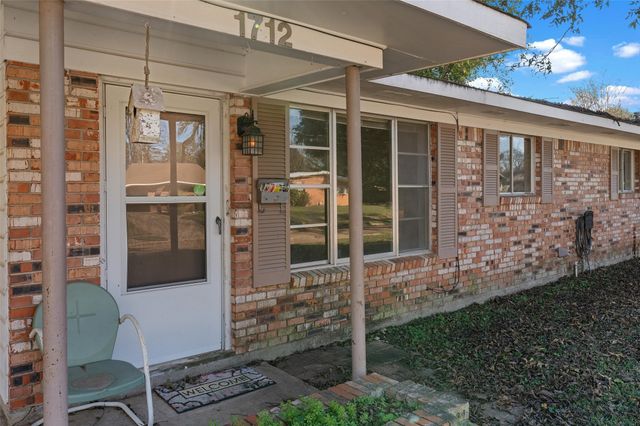 1712 Bradley Street, Bossier City, LA 71112