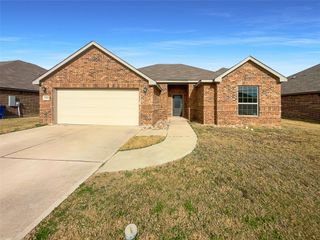 1532 Mackinac Drive, Crowley, TX 76036