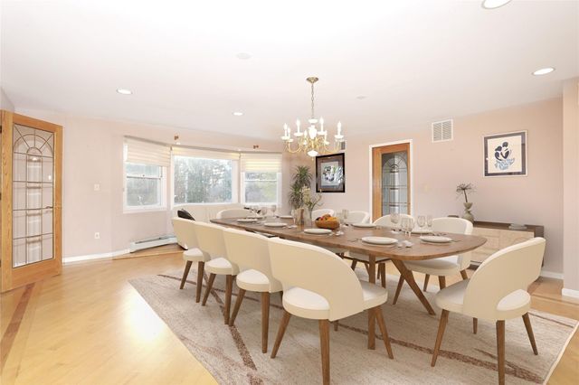 9 Oz Court, Spring Valley, NY 10977