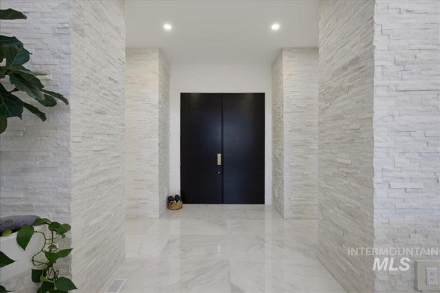 5778 N Stafford Ln, Meridian, ID 83646