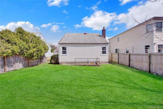181 N 3rd Street, Bethpage, NY 11714
