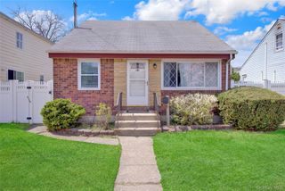 181 N 3rd Street, Bethpage, NY 11714