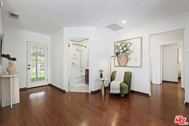 19345 Archwood Street, Los Angeles, CA 91335