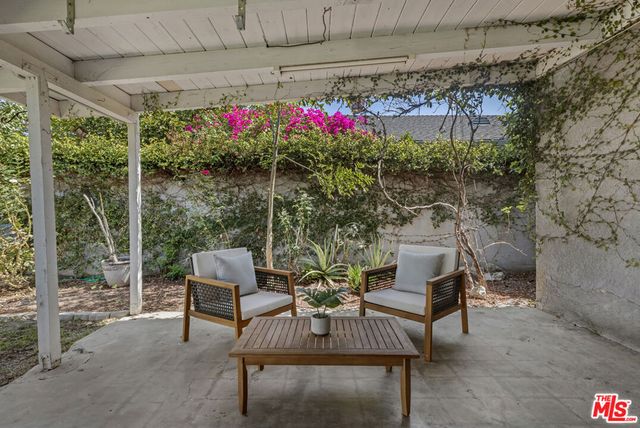 19345 Archwood Street, Los Angeles, CA 91335