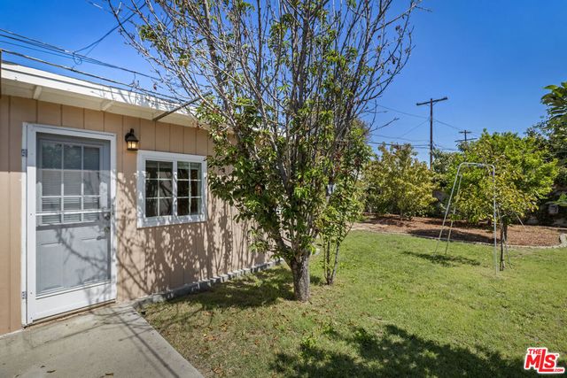 19345 Archwood Street, Los Angeles, CA 91335