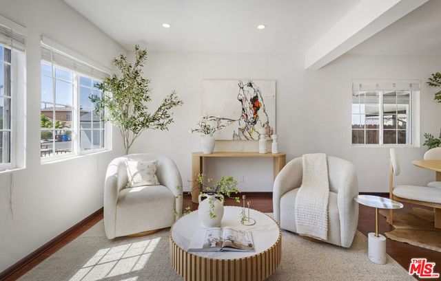 19345 Archwood Street, Los Angeles, CA 91335