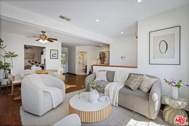 19345 Archwood Street, Los Angeles, CA 91335