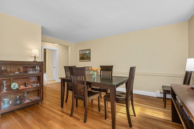 1 Ledgeville Ave, Foxboro, MA 02035