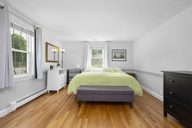 1 Ledgeville Ave, Foxboro, MA 02035