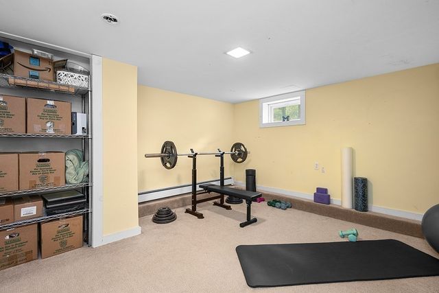 1 Ledgeville Ave, Foxboro, MA 02035
