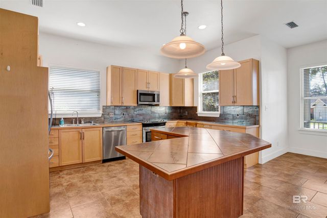 19116 Quail Creek Drive, Fairhope, AL 36532