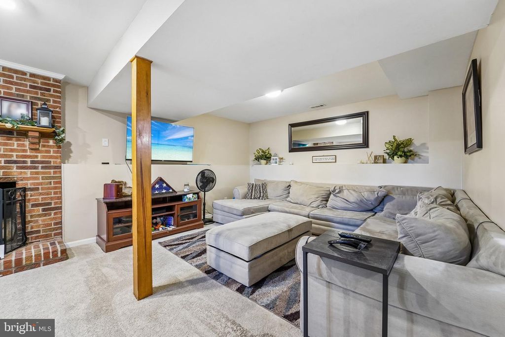 Image 14 of property listing at 3707 REDBERRY WAY, Nottingham, MD 21236