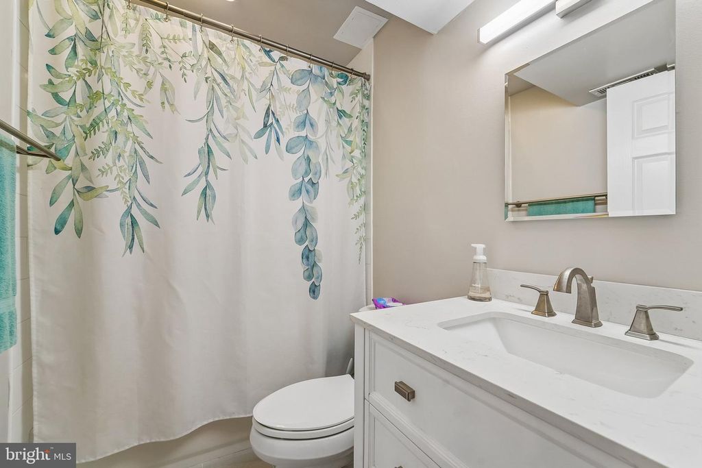 Image 16 of property listing at 3707 REDBERRY WAY, Nottingham, MD 21236