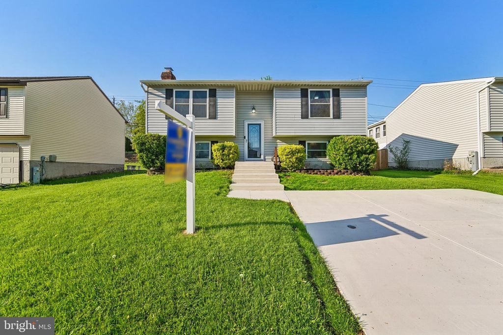 Image 3 of property listing at 3707 REDBERRY WAY, Nottingham, MD 21236