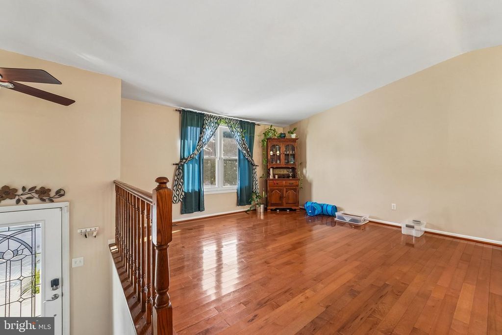 Image 6 of property listing at 3707 REDBERRY WAY, Nottingham, MD 21236