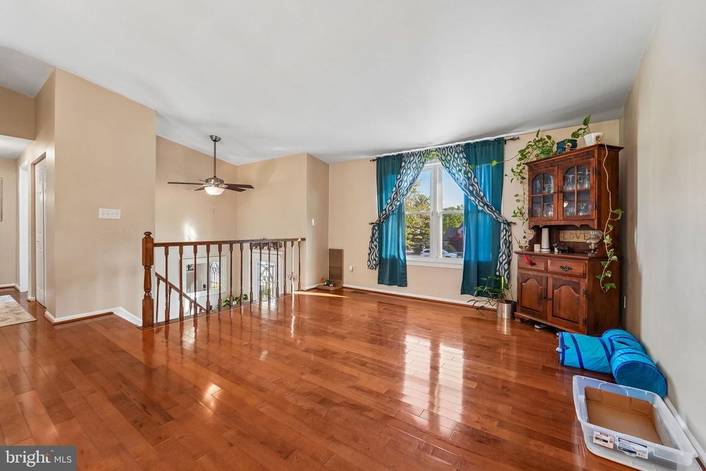 Image 7 of property listing at 3707 REDBERRY WAY, Nottingham, MD 21236