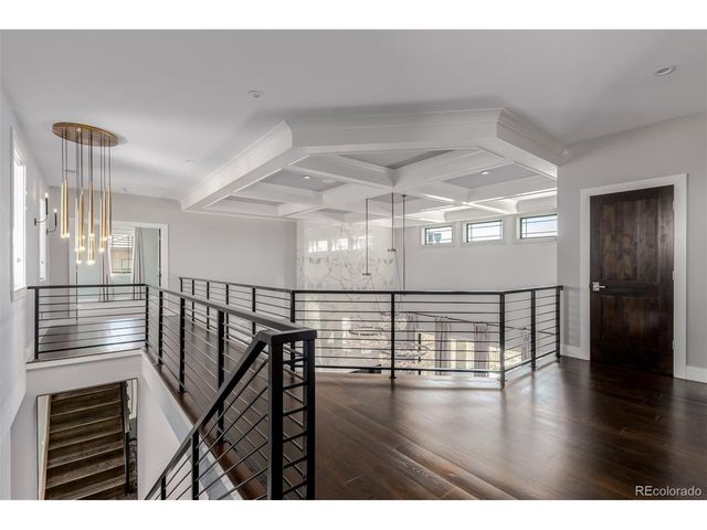 8017 S Valleyhead Way, Aurora, CO 80016