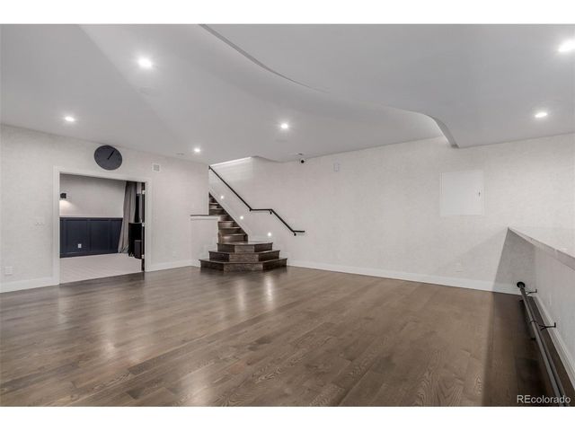 8017 S Valleyhead Way, Aurora, CO 80016