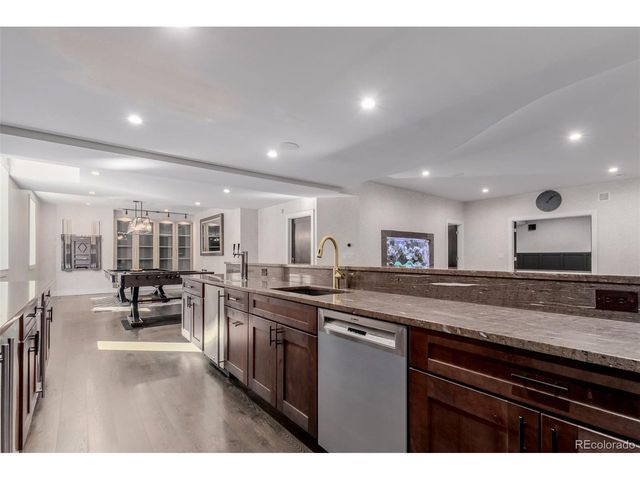 8017 S Valleyhead Way, Aurora, CO 80016