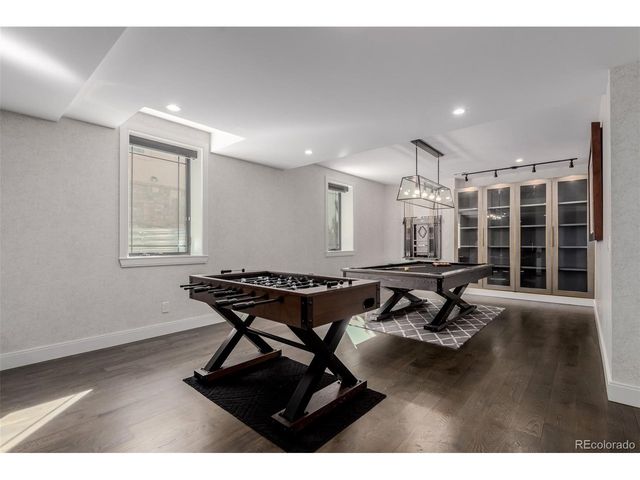 8017 S Valleyhead Way, Aurora, CO 80016