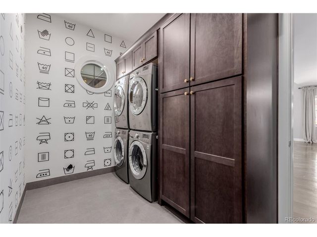 8017 S Valleyhead Way, Aurora, CO 80016