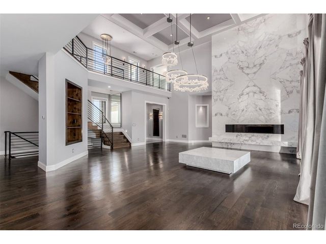 8017 S Valleyhead Way, Aurora, CO 80016