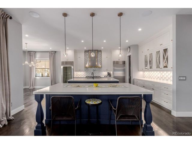 8017 S Valleyhead Way, Aurora, CO 80016