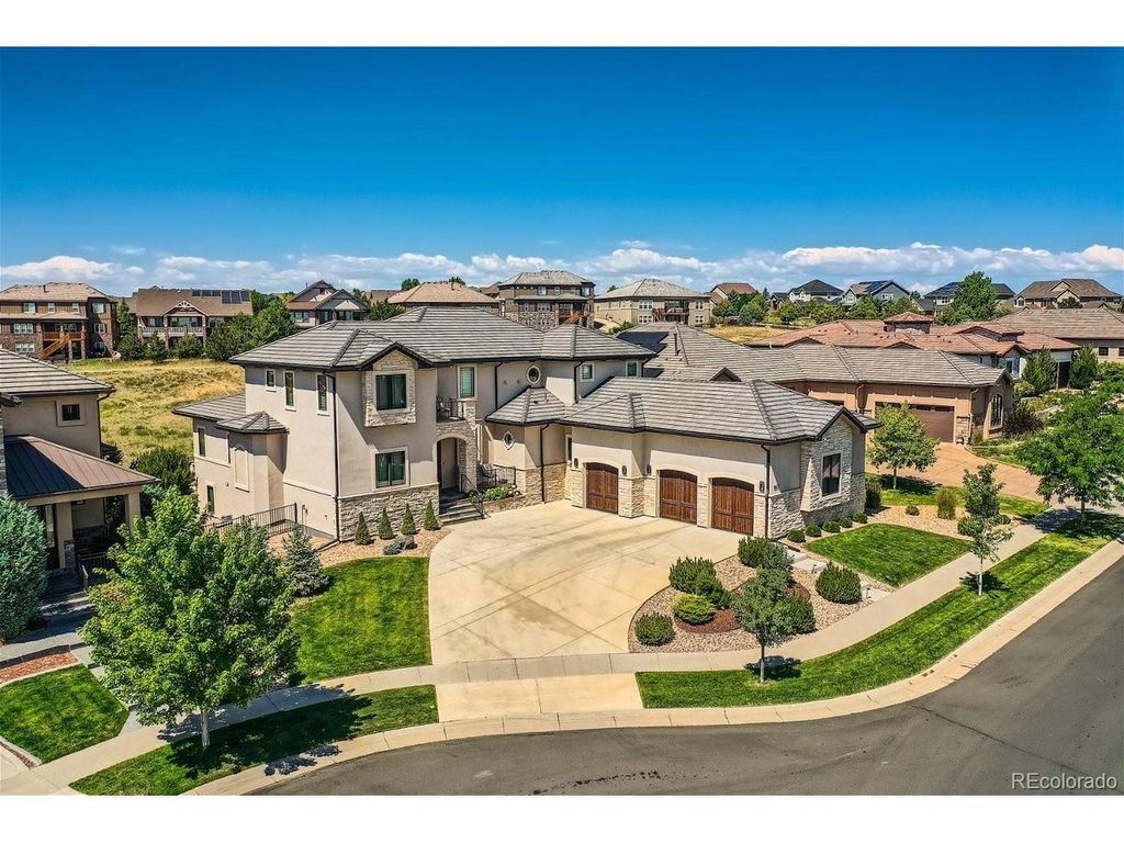 8017 S Valleyhead Way, Aurora, CO 80016