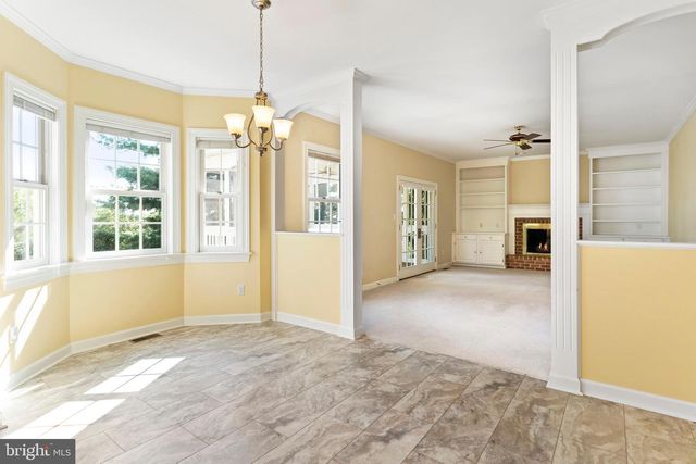 1782 N MEADOW DR, Mechanicsburg, PA 17055