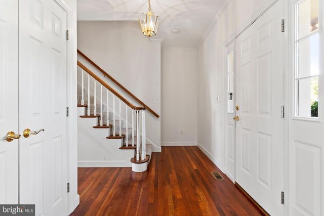 1782 N MEADOW DR, Mechanicsburg, PA 17055
