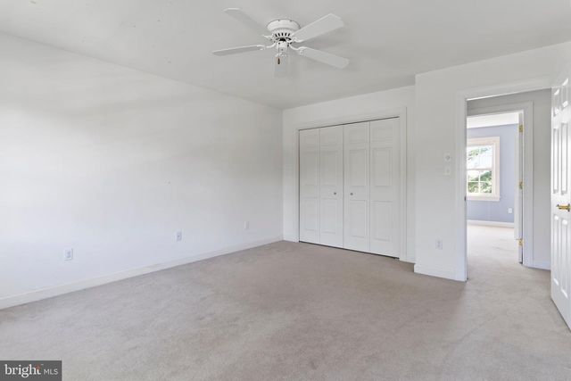 1782 N MEADOW DR, Mechanicsburg, PA 17055