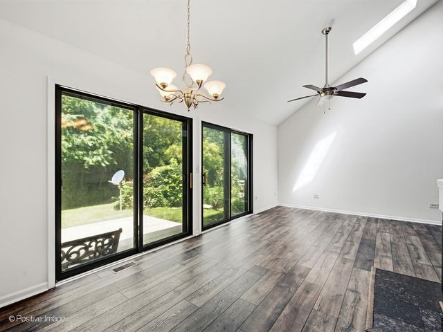 2850 Brighton Court, Westchester, IL 60154