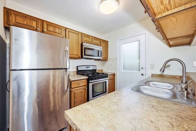 2850 Brighton Court, Westchester, IL 60154