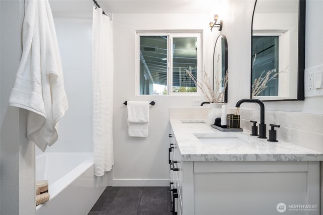 29004 18th Avenue S, Federal Way, WA 98003