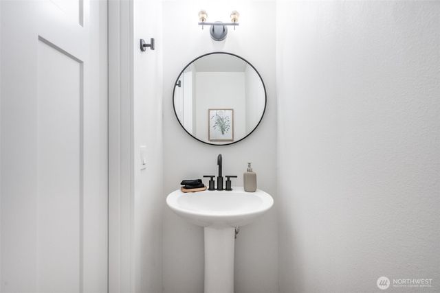 29004 18th Avenue S, Federal Way, WA 98003