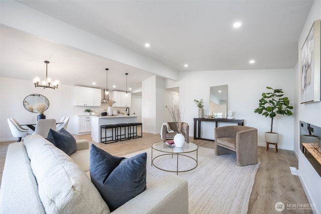 29004 18th Avenue S, Federal Way, WA 98003