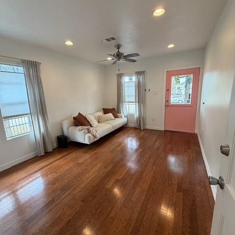 520 W 14th Street, Houston, TX 77008